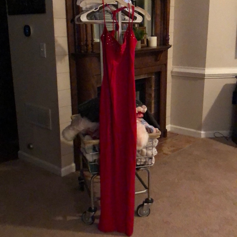 Nicole Bakti size medium evening gown